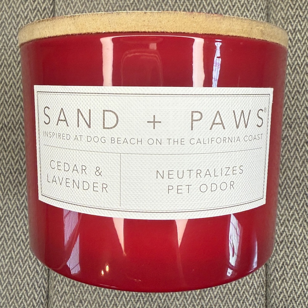 Odor Neutralizing Candle, 2 Wick, Cedar & Lavender Scent - Sand + Paws 12oz - Picture 9 of 11